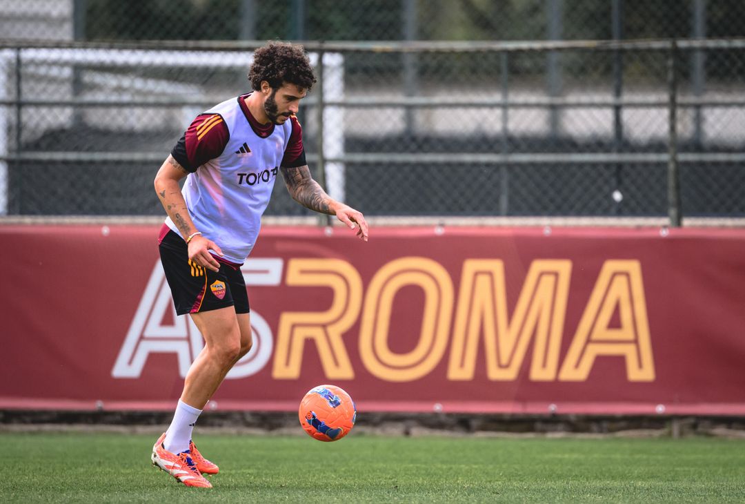 Trigoria, Roma in campo per l’allenamento del venerdì – FOTO GALLERY - immagine 29