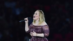 Adele accusata di plagio in Brasile. Ma la cantante passa al contrattacco