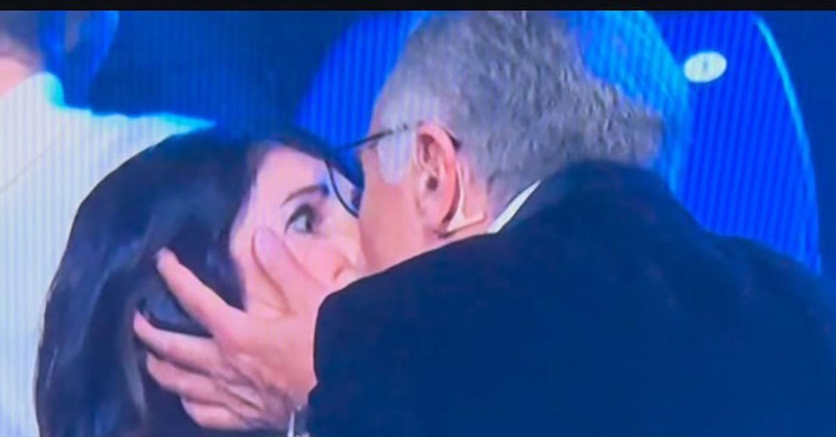 VIDEO / Bonolis bacia Giorgia in tv. Arriva la reazione del marito della cantante