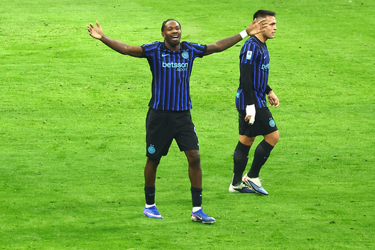 Getty Images Kolarov: “Grande partita, più della Supercoppa. Guida? Ecco dove migliorare, cioè…”- immagine 3