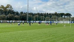 Ajax-Lazio, inizia la rifinitura: le immagini da Formello – VIDEO