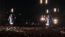 VIDEO / Federer canta al concerto dei Coldplay a Zurigo