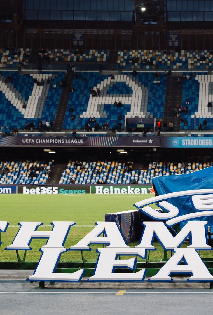 Circa un'ora separa Napoli-Sporting Lisbona dal suo fischio d'inizio. In programma alle 21:00, la gara è valevole per la 2ª giornata della League Phase dell'edizione 2025/26 di Champions. Ad ospitare tale scontro sarà lo Stadio Diego Armando Maradona, di cui l'admin dei social azzurri ha pubblicato una serie di scatti sul proprio account Instagram.