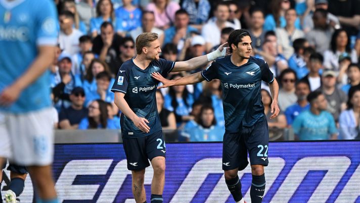 Serie A, Napoli-Lazio 0-2: Sarri sbanca il Maradona e avvicina l’Inter allo Scudetto - immagine 1