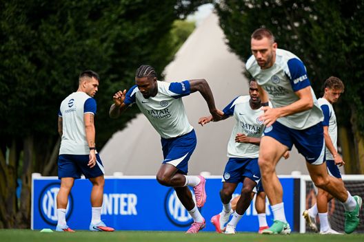 Thuram, serve la scossa: il francese modifica la posizione. Cosa gli chiede l’Inter- immagine 2