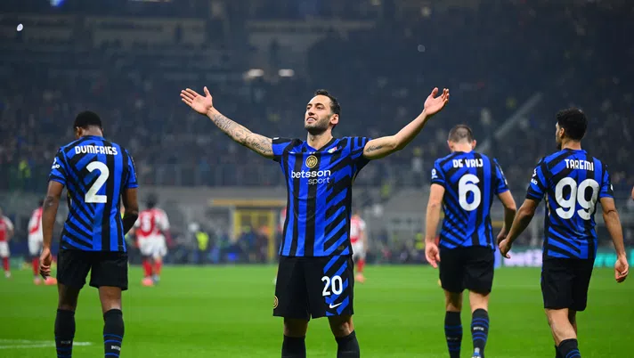 Inter, i tifosi hanno scelto: è Calhanoglu il miglior giocatore del mese di novembre - immagine 1