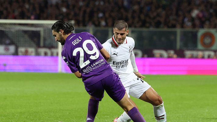 FLORENCE, ITALY - OCTOBER 06: Alvaro Morata of AC Milan competes for the ball with Yacine Adli of Fiorentina during the Serie A match between Fiorentina and Milan at Stadio Artemio Franchi on October 06, 2024 in Florence, Italy. (Photo by Claudio Villa/AC Milan via Getty Images) THE DEVIL INSIDE – La Beffa Di Un Adli Qualunque - immagine 1