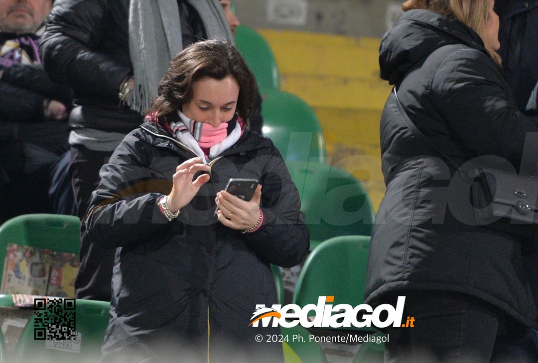 FOTOTIFO Palermo-Bari 3-0, gli scatti ai tifosi al “Renzo Barbera” (GALLERY) - immagine 25