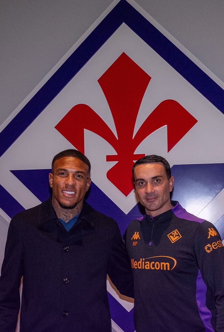 Il centrocampista Michael Folorunsho lascia Napoli e si accasa alla Fiorentina, le prime foto in viola