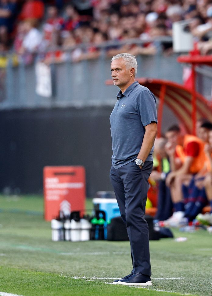 Mourinho: 'Non è finita, aspetteremo il Lille con le bandiere gialloblù'