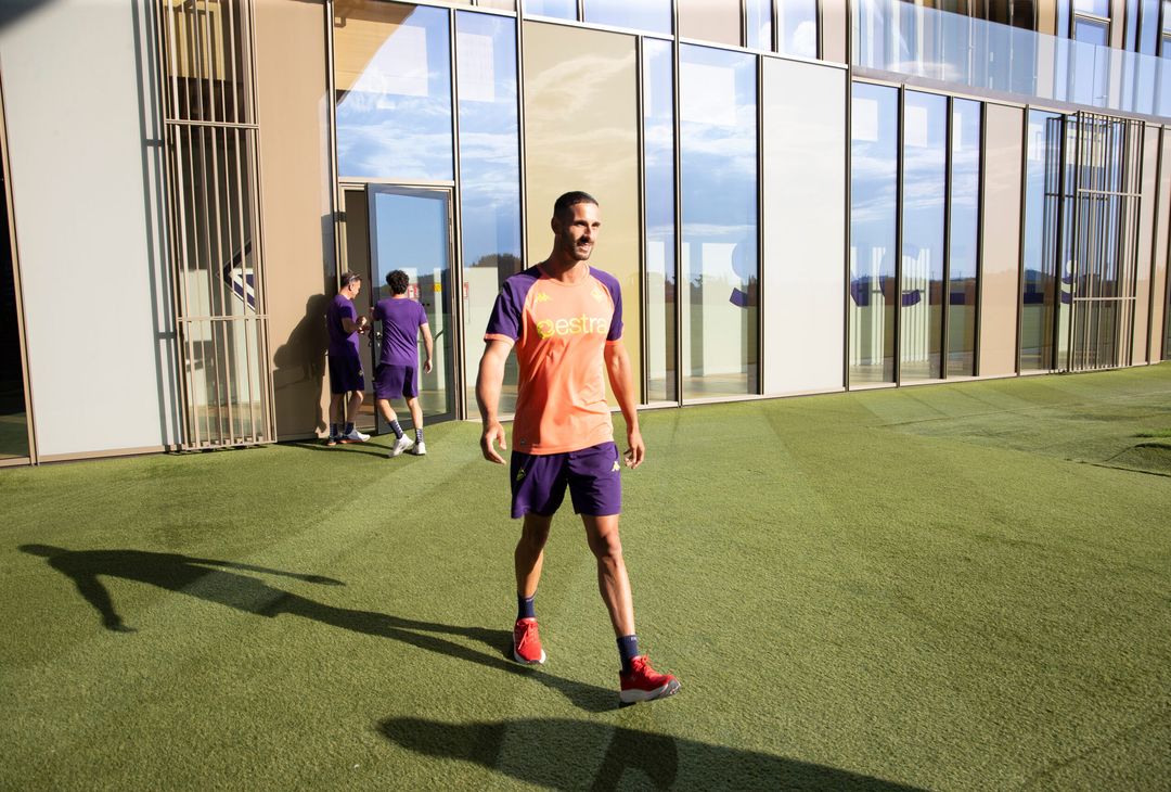 GALLERY – Lezzerini arriva al Viola Park. L’incontro con Goretti - immagine 12