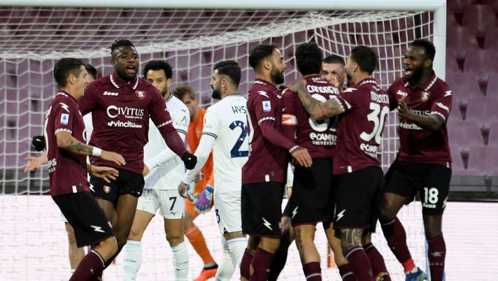 Salernitana-Lazio 2-1, prima gioia stagionale per i granata con Kastanos e Candreva - immagine 1