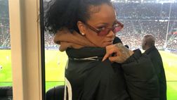 Rihanna è incita del terzo figlio: l’annuncio col pancione al Met Gala