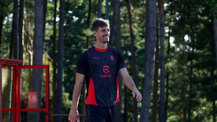 Il Milan sui social omaggia i rossoneri premiati al 'Premio Gentleman'