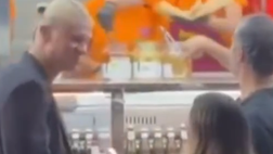 Haaland in vacanza a Roma: beccato in piena notte dal paninaro | VIDEO