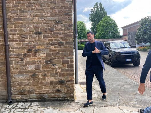 FOTO VN – Ecco l’arrivo di Mandragora a Coverciano. A lui il premio “Joe Barone”- immagine 2