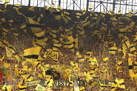 Le coreografie più spettacolari di Bayern Monaco e Borussia Dortmund- immagine 5