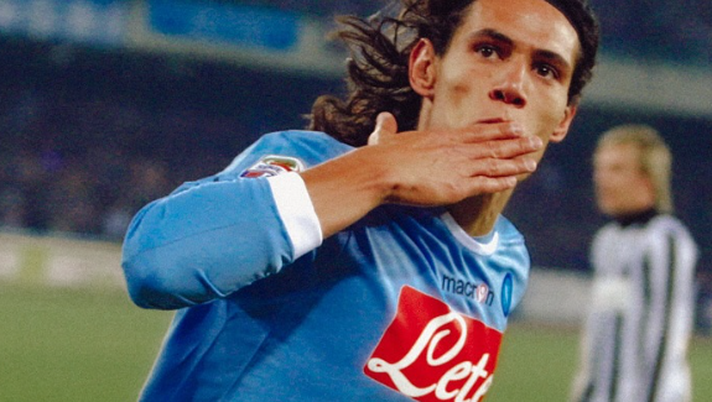 Il Napoli ha postato su Instagram i migliori scatti durante gli anni del match con la Juventus Napoli Juventus Cavani