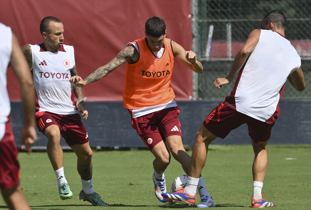 Roma, seduta di allenamento a Trigoria: il “benvenuto” a Soulé e Dahl – FOTO GALLERY - immagine 16