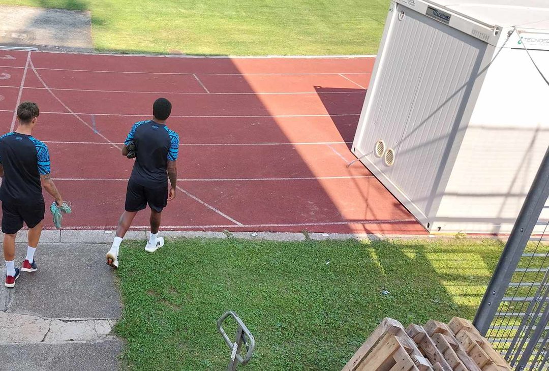 GALLERY Demme, Zanoli e Folorunsho entrano in campo per l’allenamento - immagine 2