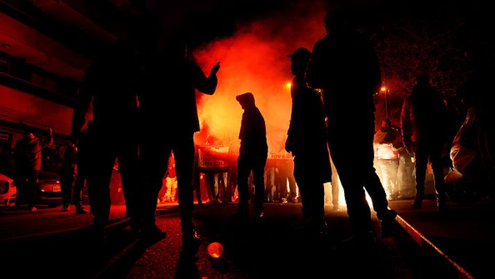 VIGO, SPAGNA - 12 MARZO: I tifosi del Celta Vigo sventolano fumogeni fuori dallo stadio prima della partita di andata degli ottavi di finale di UEFA Europa League 2025/26 tra Real Club Celta e Olympique Lyonnais allo Stadio Balaidos il 12 marzo 2026 a Vigo, Spagna. (Foto di Jose Manuel Alvarez Rey/Getty Images)
Germania, violenti scontri nella notte: 214 tifosi fermati prima di Norimberga-Dynamo Dresda - immagine 1
