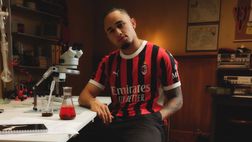 Milan-Salernitana, rossoneri in campo con la nuova prima maglia 2024-2025