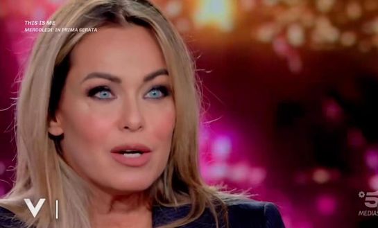 Sonia Bruganelli a Verissimo sulla rottura con Bonolis: “Sono stata sincera tardi. Stanca di…” Sonia Bruganelli a Verissimo sulla rottura con Bonolis: “Sono stata sincera tardi. Stanca di…” - immagine 1