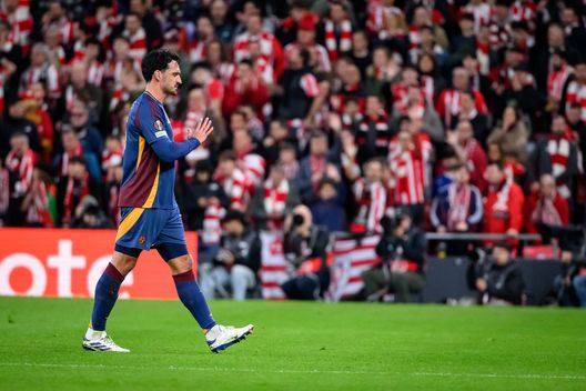 Roma, il cuore non basta: passa l’Athletic (3-1). Il rosso a Hummels condanna Ranieri- immagine 2