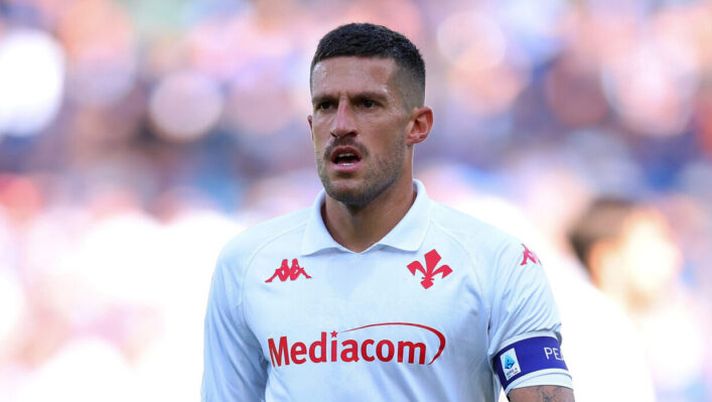 BERGAMO, ITALY - SEPTEMBER 15: Cristiano Biraghi of ACF Fiorentina in action during the Serie A match between Atalanta and Fiorentina at Gewiss Stadium on September 15, 2024 in Bergamo, Italy. (Photo by Francesco Scaccianoce/Getty Images) BREAKING – Biraghi lascia la Fiorentina in prestito e rimarrà in Serie A: si chiude - immagine 1