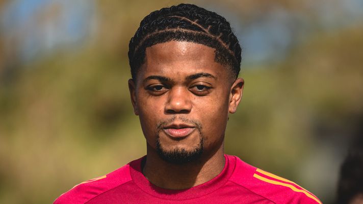 Dal controllo di petto al tiro a giro: la Roma esalta Bailey sui social – VIDEO - immagine 1