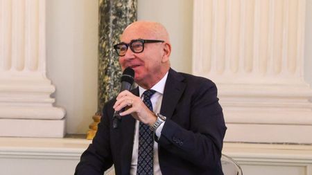 GERMOGLI PH: 25 NOVEMBRE 2023 FIRENZE VILLA MEDICEA DEL POGGIO IMPERIALE EDUCANDATO SS ANNUNZIATA PRESENTAZIONE DEL LIBRO LUCIANO SPALLETTI IL VINCENTO DI ENZO BUCCHIONI NELLA FOTO GIANCARLO ANTOGNONI ED ENZO BUCCHIONI Enzo Bucchioni