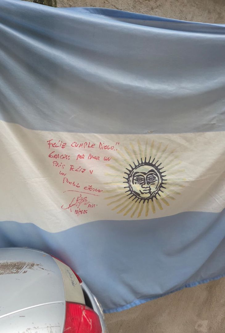 A Largo Maradona si celebra il 65° compleanno di Diego: i preparativi GALLERY - immagine 3