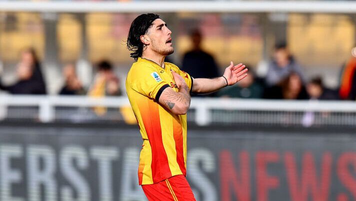 LECCE, ITALY - FEBRUARY 08: Omri Gandelman of US Lecce celebrates after scoring his team's opening goal during the Serie A match between US Lecce and Udinese Calcio at Stadio Via del Mare on February 08, 2026 in Lecce, Italy. (Photo by Maurizio Lagana/Getty Images) Lecce, ecco le novità di oggi dopo l’allenamento su Gandelman e Berisha - immagine 1