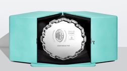 Milan e Tiffany svelano il trofeo ufficiale della ‘Hall of Fame’ rossonera
