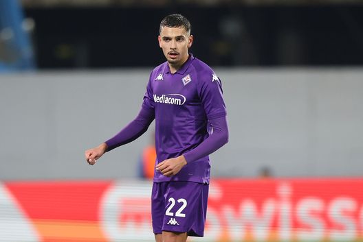 FLORENCE, ITALY - DECEMBER 12: Mathias Moreno of ACF Fiorentina controls the ball during the UEFA Europa League 2024/25 League Phase MD6 match between ACF Fiorentina and LASK at Stadio Artemio Franchi on December 12, 2024 in Florence, Italy. (Photo by Gabriele Maltinti/Getty Images) Moreno