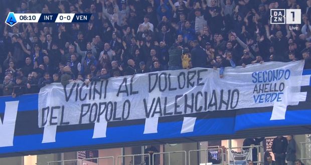Valencia, striscione dei tifosi dell’Inter: “Vicini al dolore del popolo valenciano”- immagine 2