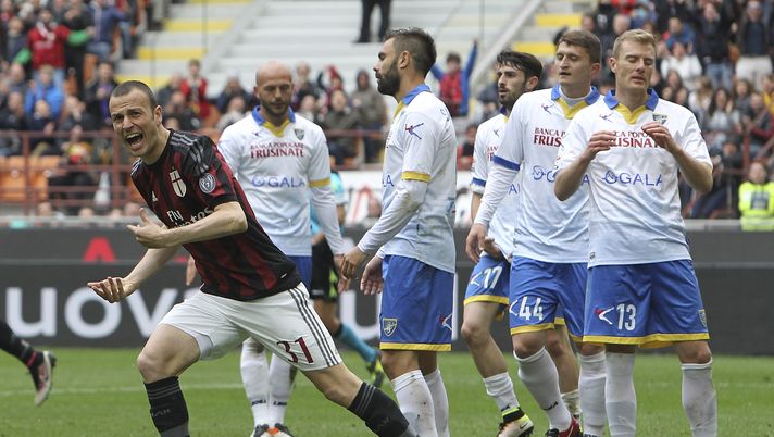 Pryyma penalizzato ingiustamente. Lys Gomis, esordio con rosso- immagine 1