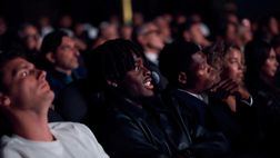 Social, Bisseck scherza sul non sorriso di Dumfries: “E dai rilassati un po’ che…”