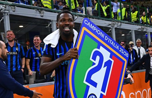 Scudetto, Thuram sui social: “Adesso si balla”. Frecciatina a Conte?- immagine 2