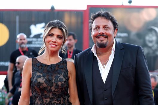 Getty Enrico Brignano sui social annuncia la scomparsa della mamma- immagine 2