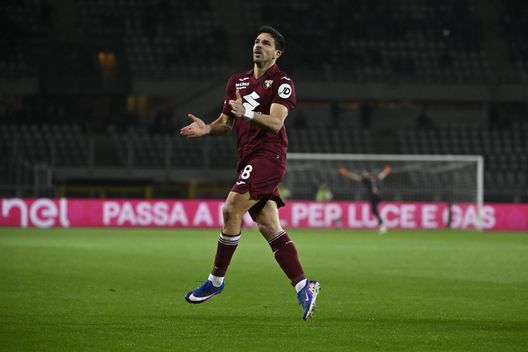 TURIN, ITALY - MARCH 13: Giovanni Simeone of Torino FC celebrates a goal during the Serie A match between Torino FC and Parma Calcio 1913 at Stadio Olimpico Grande Torino on March 13, 2026 in Turin, Italy. (Photo by Stefano Guidi - Torino FC/Torino FC 1906 via Getty Images) Torino, Simeone in grande spolvero: l’attaccante ha alzato l’asticella- immagine 3