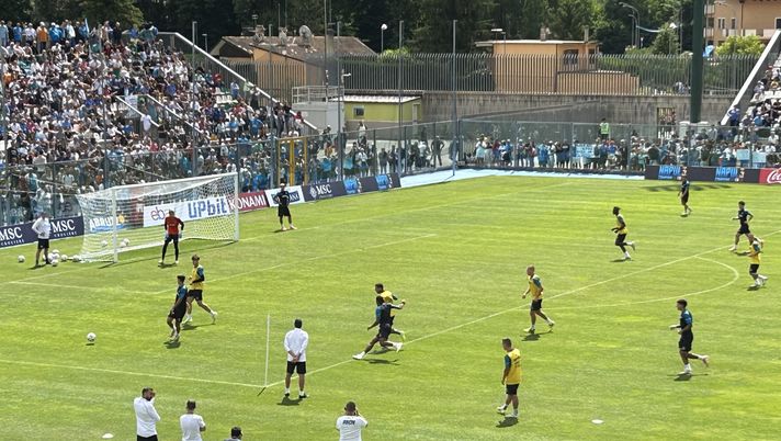 RILEGGI LIVE Castel di Sangro Day 9, partitine a tema: Osimhen e Kvara in palestra RILEGGI LIVE Castel di Sangro Day 9, partitine a tema: Osimhen e Kvara in palestra - immagine 1