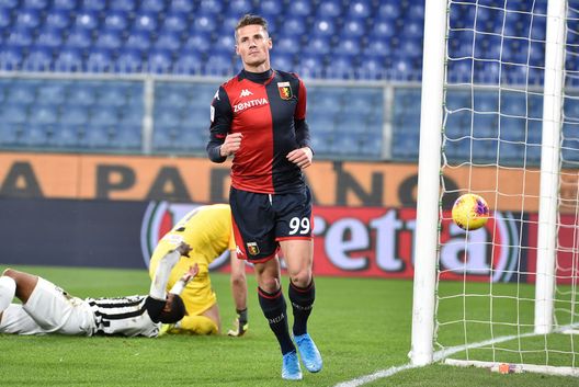 Andrea Pinamonti del Genoa CFC esulta dopo il suo primo gol durante la partita di Coppa Italia tra Genoa CFC e Ascoli Calcio allo Stadio Luigi Ferraris il 3 dicembre 2019 a Genova, Italia. (Foto di Paolo Rattini/Getty Images) Genoa, concretezza e lavoro: un’annata oltre le aspettative- immagine 3