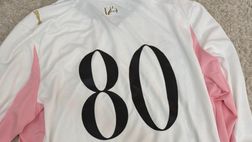 Palermo, una “legends” mette in vendita su Vinted la maglia dei 125 anni regalata dal club rosanero