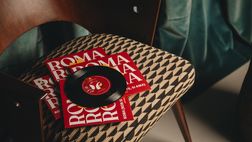 Roma, ecco le immagini del vinile per i 50 anni di “Roma Roma Roma”  – FOTO GALLERY