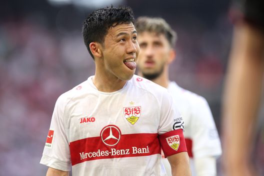 STUTTGART, GERMANY - MAY 14: Wataru Endo of VfB Stuttgart reacts during the Bundesliga match between VfB Stuttgart and Bayer 04 Leverkusen at Mercedes-Benz Arena on May 14, 2023 in Stuttgart, Germany. (Photo by Adam Pretty/Getty Images) Niente Amrabat, il Liverpool pesca in Germania: “In UK per le visite”- immagine 2
