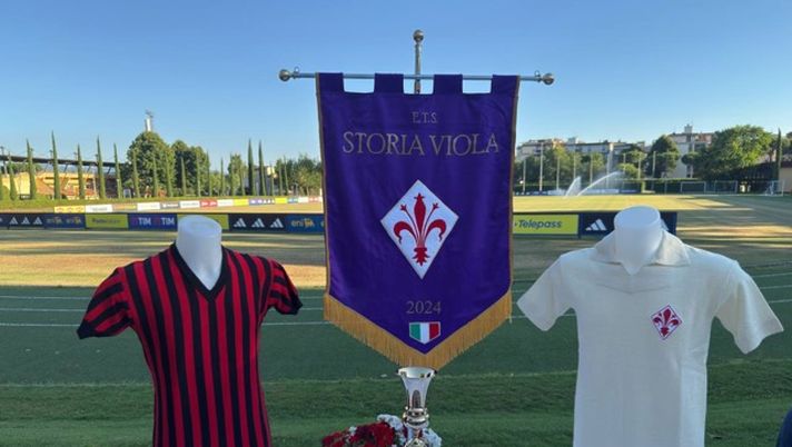 Fiorentina, la festa 50 anni dopo la vittoria in Coppa: le maglie celebrative Fiorentina, la festa 50 anni dopo la vittoria in Coppa: le maglie celebrative - immagine 1