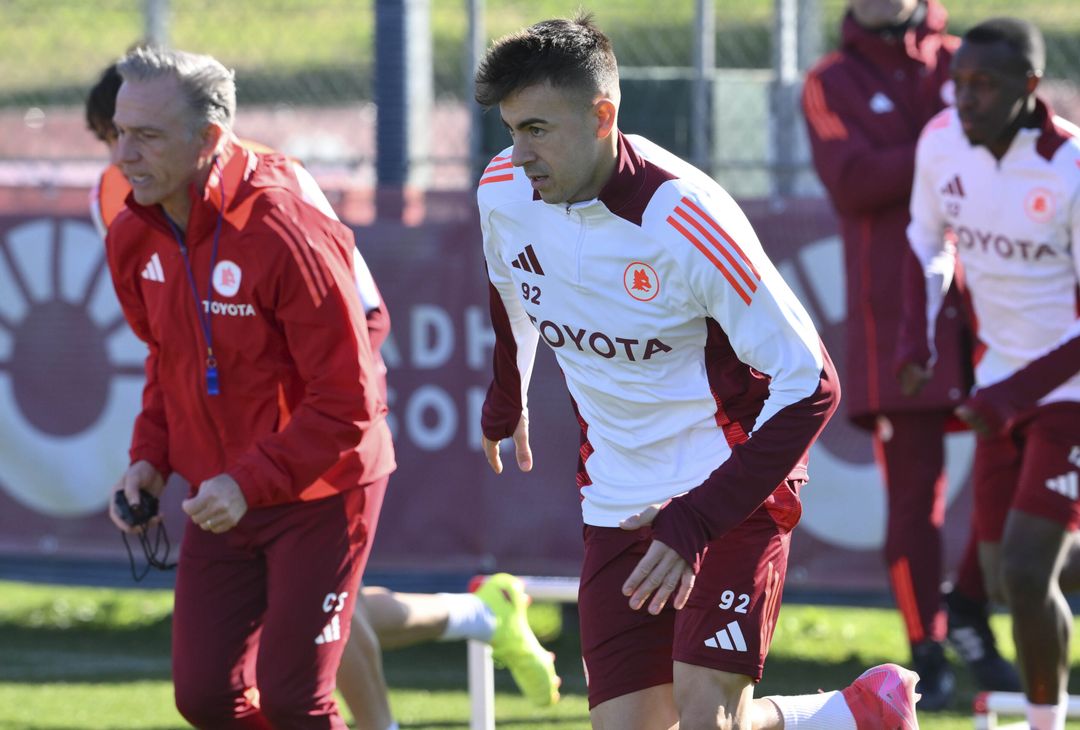 Roma in campo per preparare la sfida con il Genoa – FOTOGALLERY - immagine 21