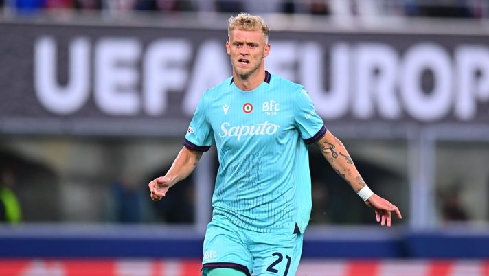 BOLOGNA, ITALY - OCTOBER 02: Jens Odgaard of Bologna FC during the UEFA Europa League 2025/26 League Phase MD2 match between Bologna FC 1909 and SC Freiburg at Stadio Renato Dall'Ara on October 02, 2025 in Bologna, Italy. (Photo by Alessandro Sabattini/Getty Images) Bologna, ecco i convocati anti Fiorentina: assente un big in attacco - immagine 1