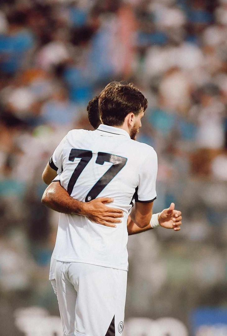 GALLERY Il poker del Napoli di Conte contro l’Egnatia: gli scatti più belli del match - immagine 14